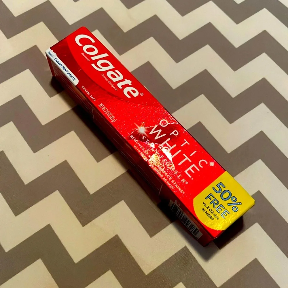 Colgate Optic White Toothpaste - Picture 1 of 1
